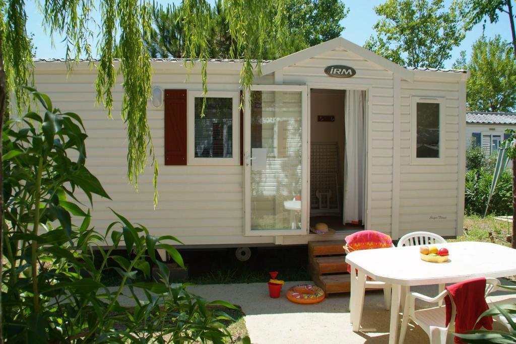 Camping Resort Les Champs Blancs Agde Zimmer foto